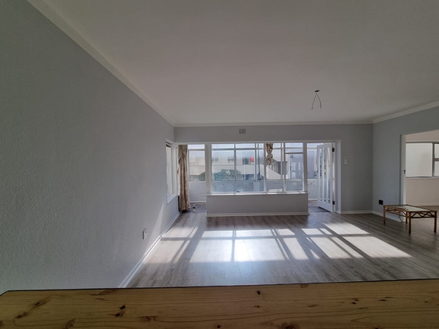 2 Bedroom Property for Sale in Mouille Point Western Cape